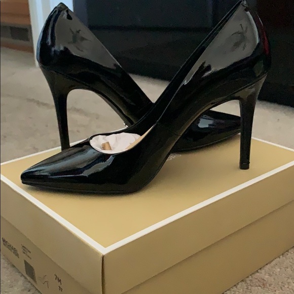 MICHAEL Michael Kors Shoes - Michael Kors Claire Pump - Patent Leather